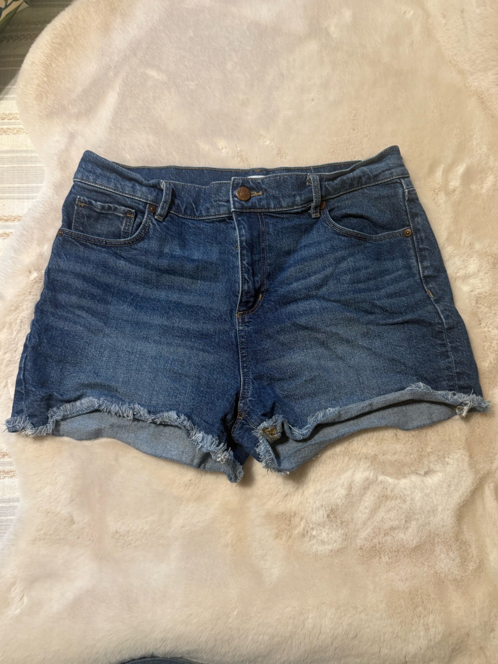 LOFT Dark Blue Frayed Hem Denim Shorts Size 8/29